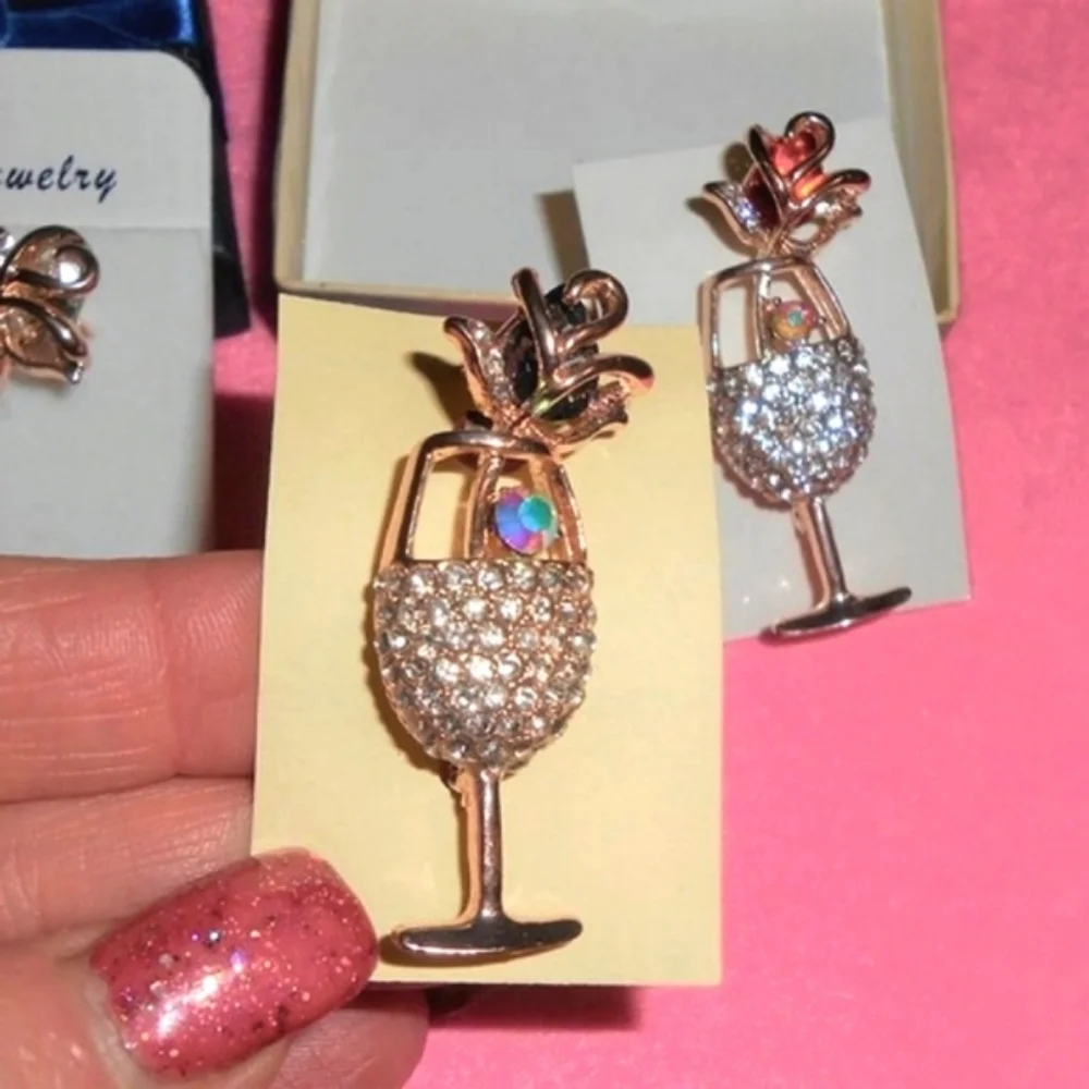 Rosegold Plated Austrian Crystal WineGlass Rose Stem Brooch
